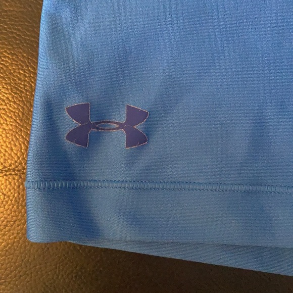 Under Armor compression shorts - Picture 3 of 6